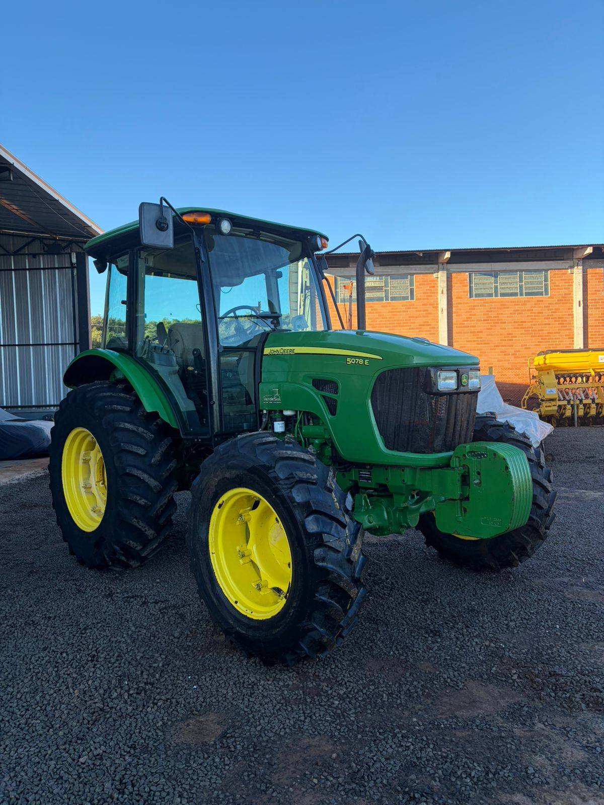 JOHN DEERE 5078E - foto 2