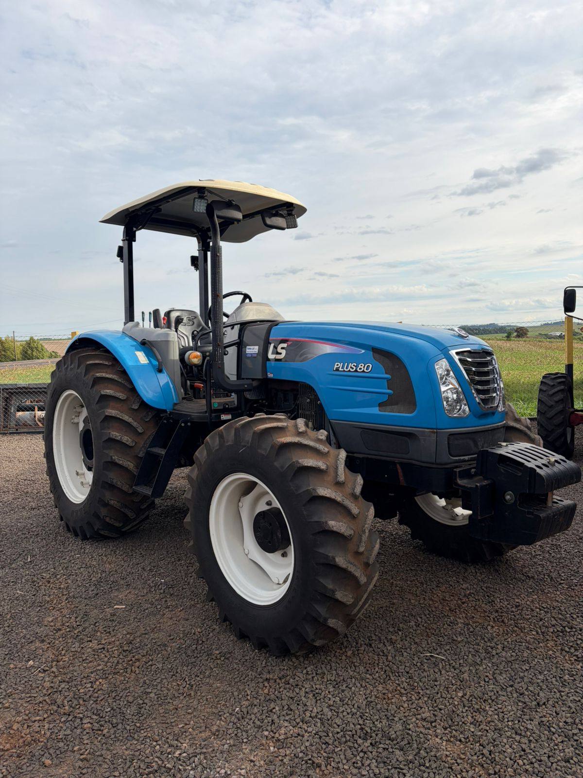 LS TRACTOR LS PLUS 80