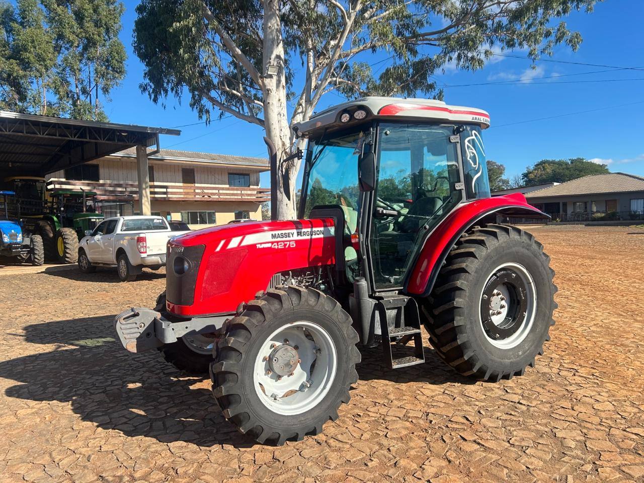 MASSEY FERGUSON MF 4275