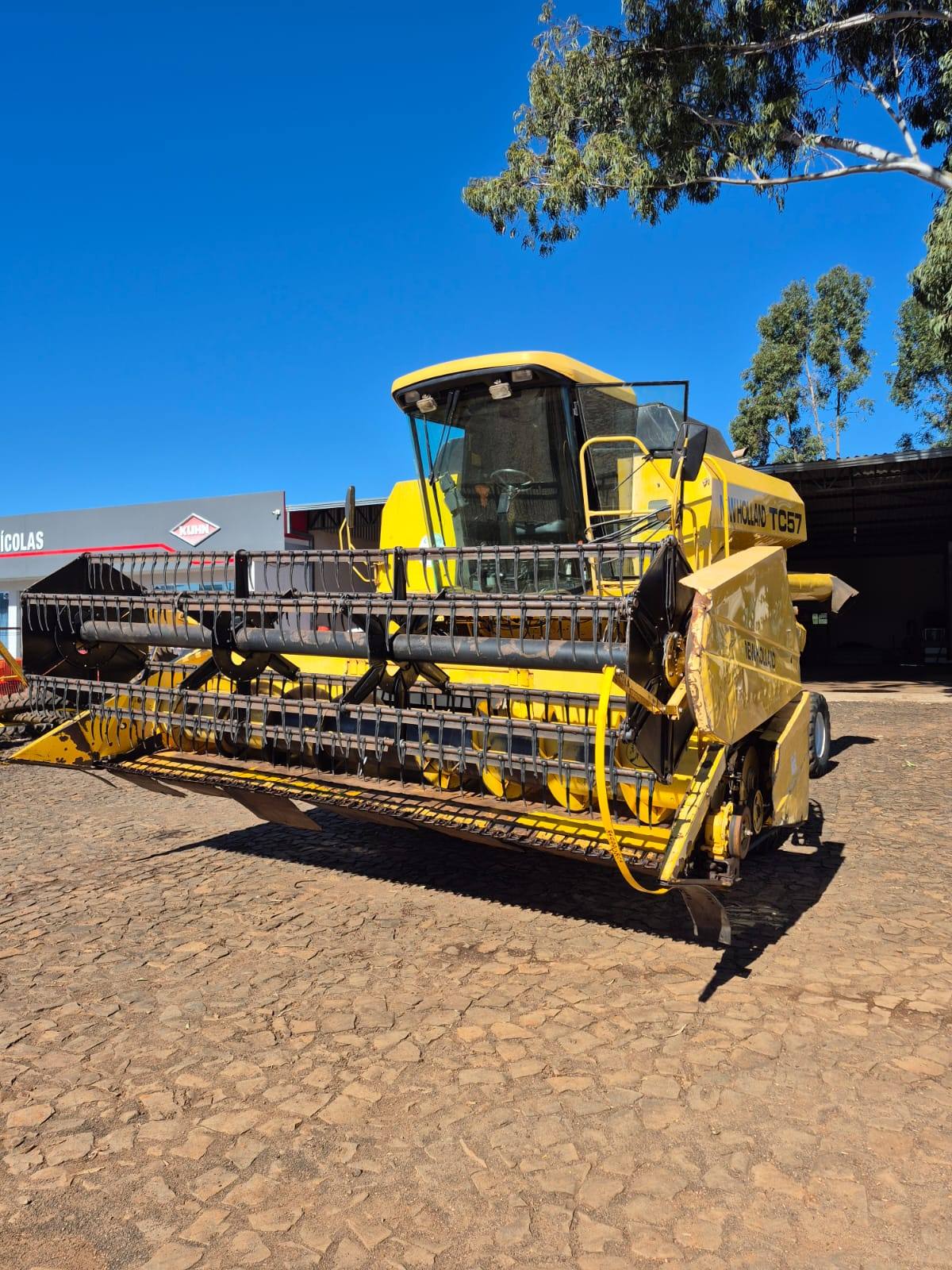 NEW HOLLAND TC 57