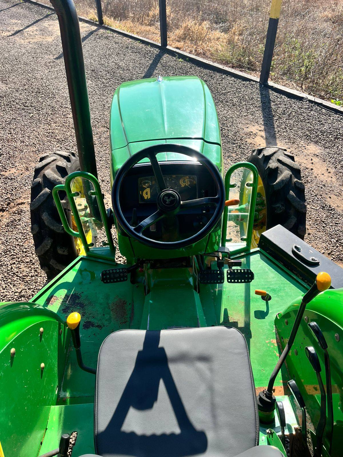JOHN DEERE 5055E - foto 5